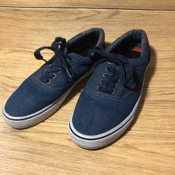 Levi men shoes jean size 9.5. Levi main image 2